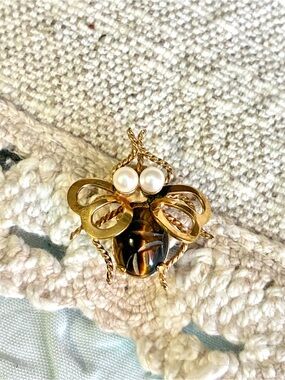 Winard Vintage 1/20 Gold Bug Tiger Eye Scarab Brooch